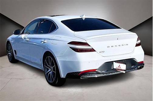 2022 Genesis G70 2.0T RWD