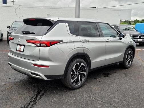 2024 Mitsubishi Outlander SE Black Edition S-AWC