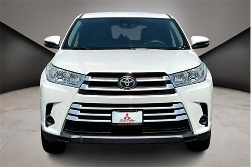 2019 Toyota Highlander LE I4