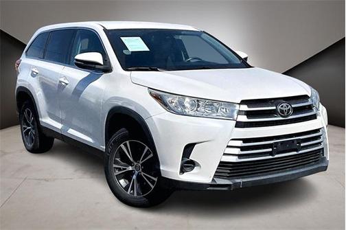 2019 Toyota Highlander LE I4