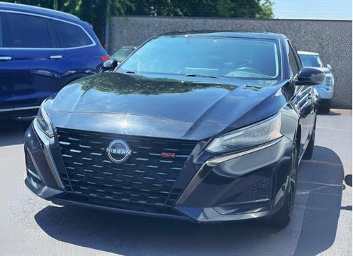 2023 Nissan Altima SR FWD