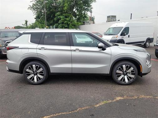 2025 Mitsubishi Outlander SE 2.5 2WD