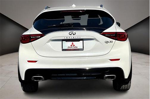 2019 INFINITI QX30 LUXE