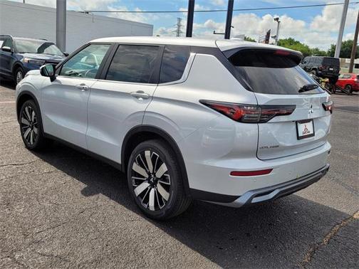 2025 Mitsubishi Outlander SE 2.5 2WD