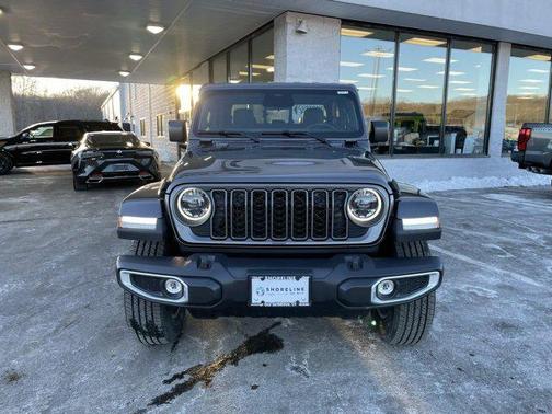 2026 Jeep Gladiator Sahara 4x4