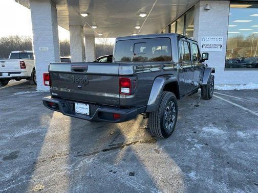 2026 Jeep Gladiator Sahara 4x4