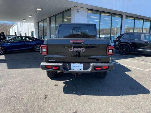 Black Clearcoat 2026 Jeep Gladiator Rubicon
