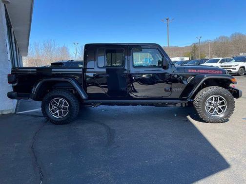 Black Clearcoat 2026 Jeep Gladiator Rubicon