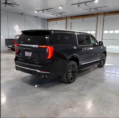 2025 GMC Yukon XL Denali