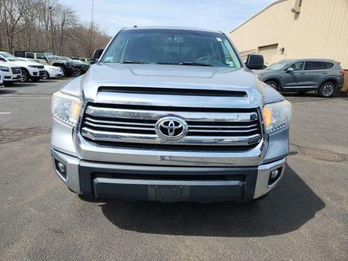 Silver Sky Metallic 2016 Toyota Tundra SR5