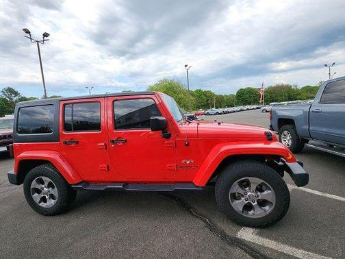 Firecracker Red Clearcoat 2017 Jeep Wrangler Unlimited Sahara