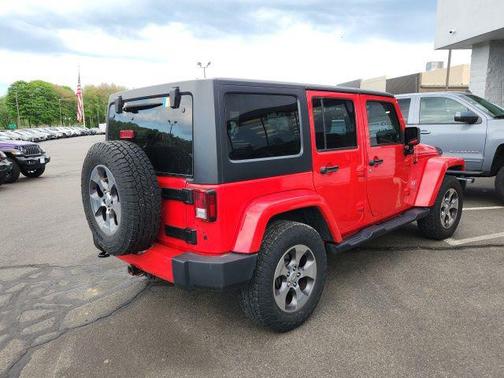 Firecracker Red Clearcoat 2017 Jeep Wrangler Unlimited Sahara