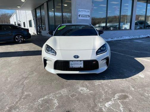 2025 Toyota GR86 Premium