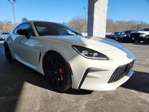 2025 Toyota GR86 Premium