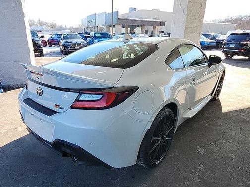 2025 Toyota GR86 Premium