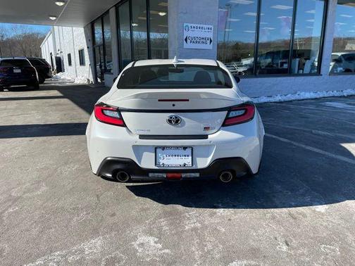 2025 Toyota GR86 Premium