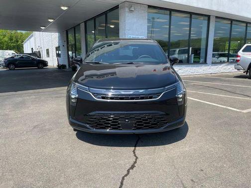 Diamond Black Crystal Pearlcoat 2027 Chrysler Pacifica L