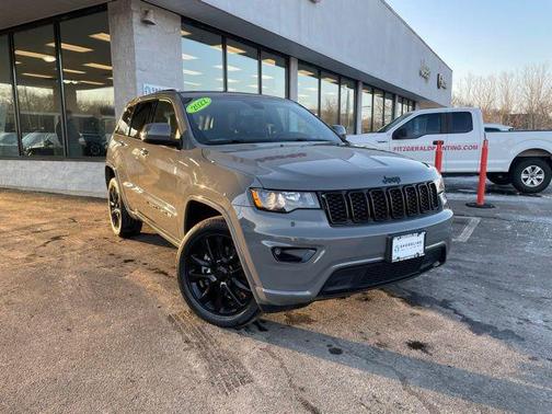 2022 Jeep Grand Cherokee Laredo