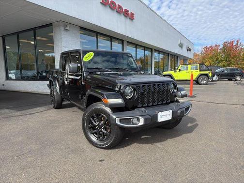 2022 Jeep Gladiator Sport S