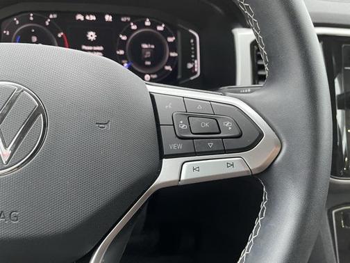 2022 Volkswagen Atlas 3.6L SE w/Technology