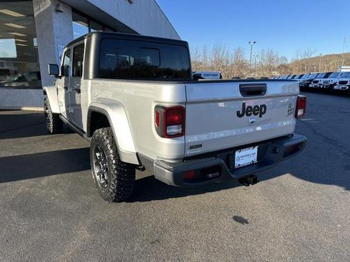 2023 Jeep Gladiator Willys 4x4