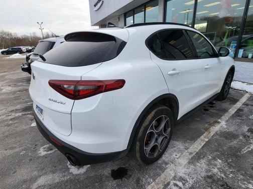 2022 Alfa Romeo Stelvio Sprint