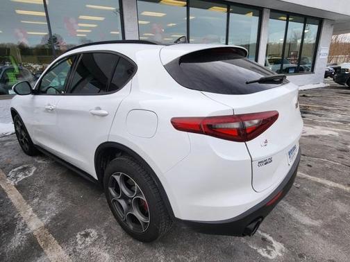 2022 Alfa Romeo Stelvio Sprint
