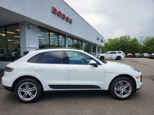 White 2021 Porsche Macan Macan
