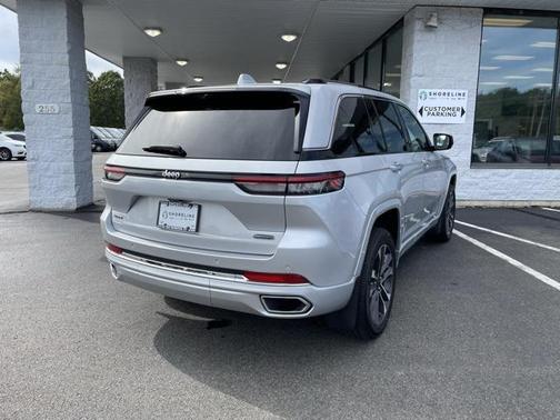 2022 Jeep Grand Cherokee Overland