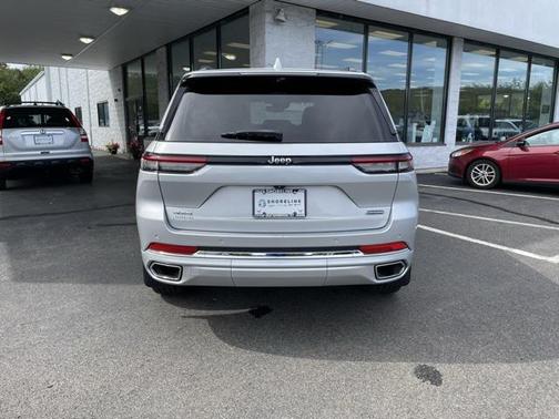 2022 Jeep Grand Cherokee Overland