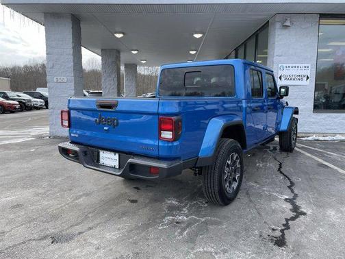 2026 Jeep Gladiator Sahara 4x4