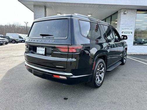 2023 Jeep Wagoneer Series III 4x4