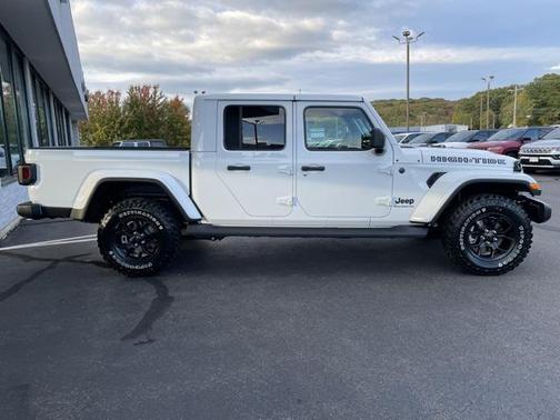 2025 Jeep Gladiator High Tide