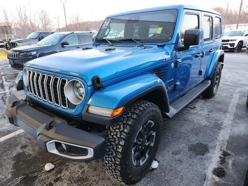 2024 Jeep Wrangler 4-Door Sahara 4x4