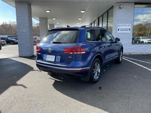 2016 Volkswagen Touareg VR6 Lux