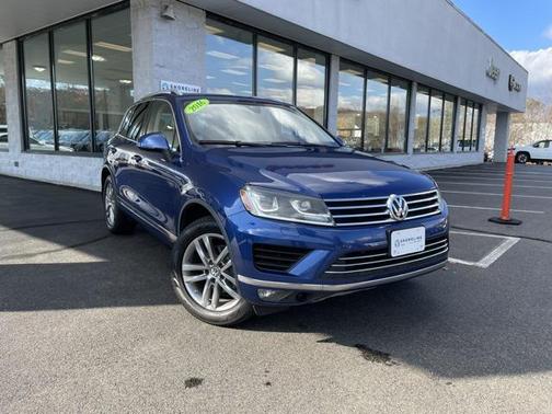 2016 Volkswagen Touareg VR6 Lux