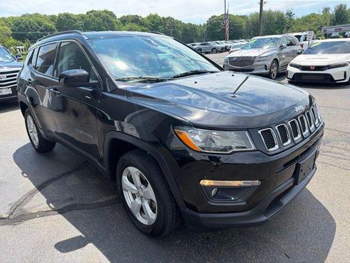 Diamond Black Crystal Pearlcoat 2021 Jeep Compass Latitude