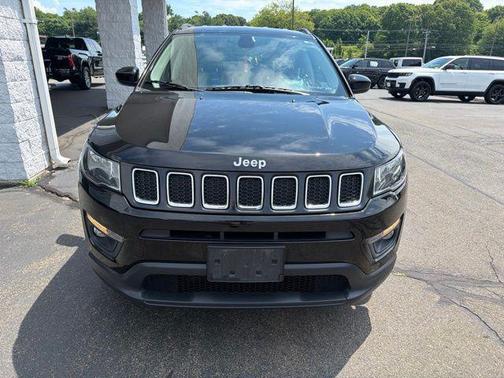 Diamond Black Crystal Pearlcoat 2021 Jeep Compass Latitude