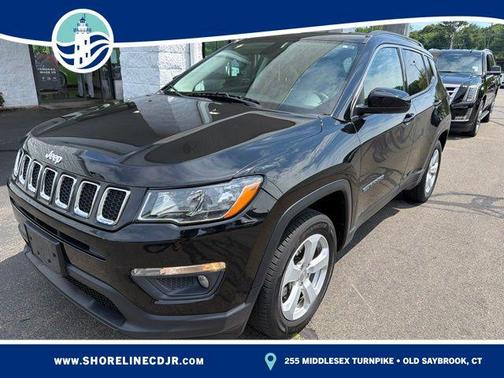 Diamond Black Crystal Pearlcoat 2021 Jeep Compass Latitude