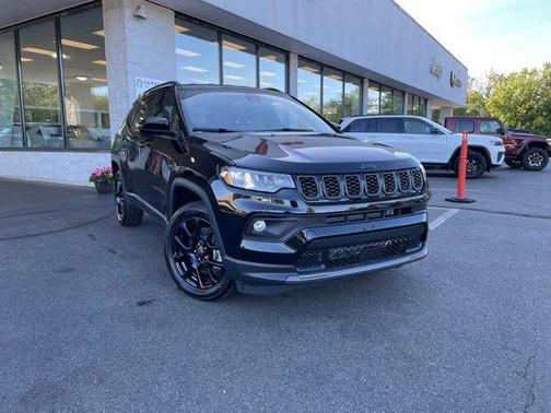 Diamond Black Crystal Pearlcoat 2026 Jeep Compass Sport