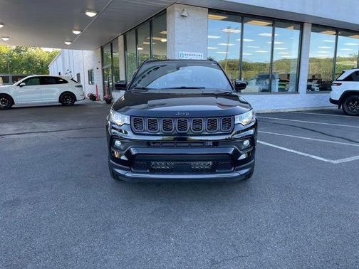Diamond Black Crystal Pearlcoat 2026 Jeep Compass Sport