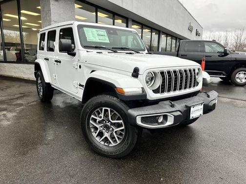 2025 Jeep Wrangler 4-Door Sahara 4x4