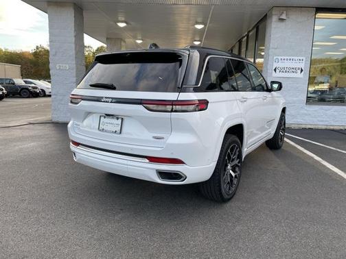 2025 Jeep Grand Cherokee Summit