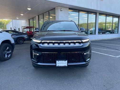 High Gloss Black 2026 Jeep Grand Wagoneer Grand Wagoneer