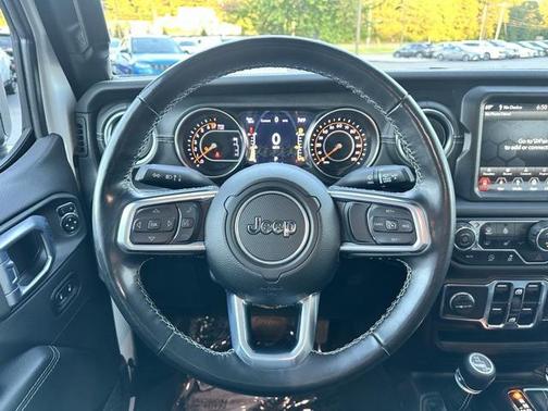 2021 Jeep Gladiator Overland