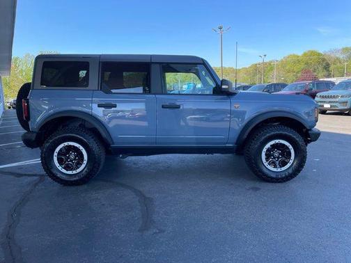 Azure Gray Metallic Tri-Coat 2023 Ford Bronco Badlands