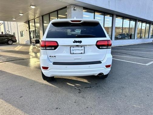 2021 Jeep Grand Cherokee Laredo