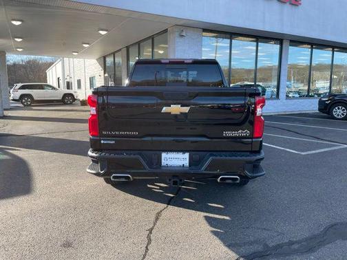2022 Chevrolet Silverado 1500 High Country