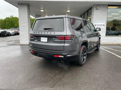 Baltic Gray Metallic Clearcoat 2023 Jeep Wagoneer Series II Carbide 4x4