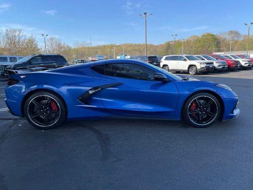 Elkhart Lake Blue Metallic 2021 Chevrolet Corvette Stingray w/3LT